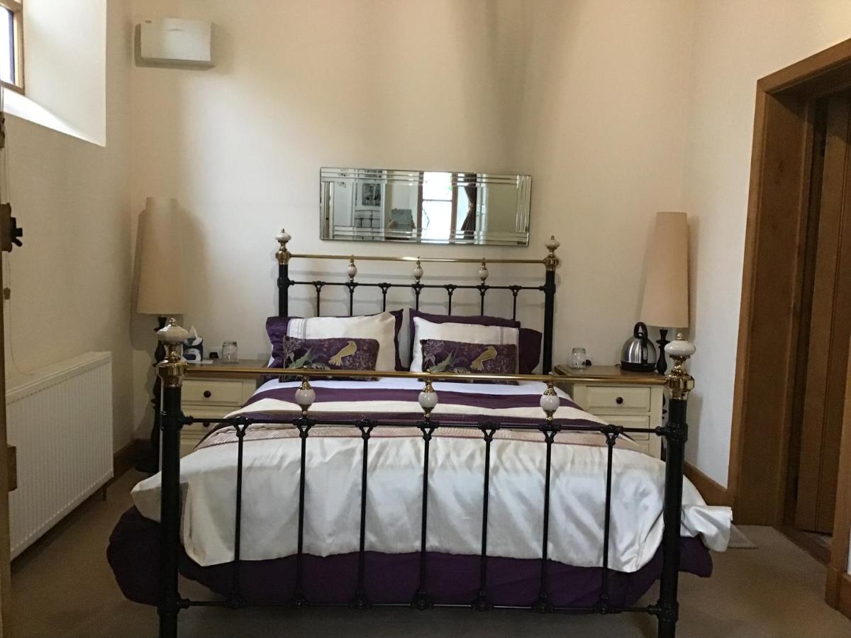 Bed and Breakfast Old Chapel Forge à Chichester Extérieur photo